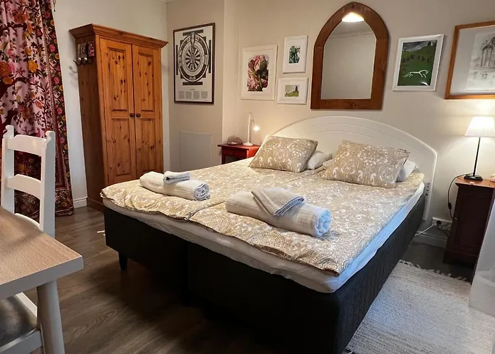 Moonloft@villasolbacka بيت ضيافة