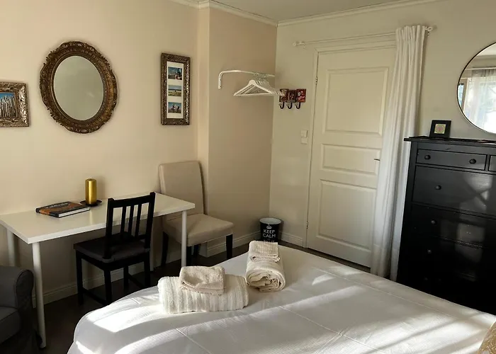 Moonloft@villasolbacka بيت ضيافة